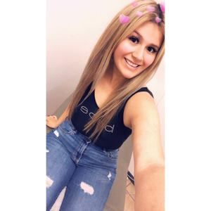 Meet your Posher, Vanessa